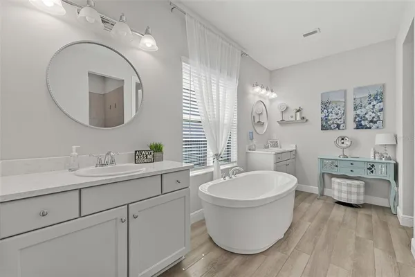 $514,900 | 5540 Del Coronado Drive, Apollo Beach, FL 33572