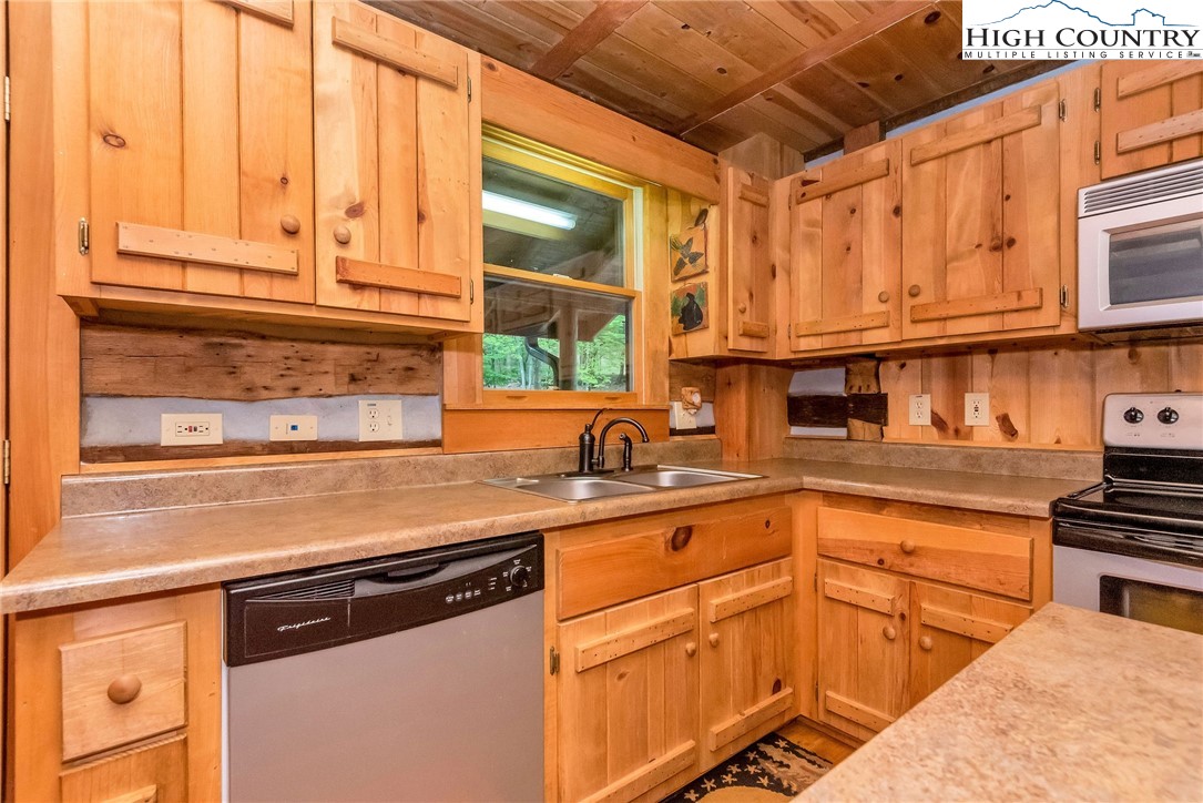 129 Old Orchard Road Todd, NC 28684 - Photo 17 of 45 Gallery Image 17