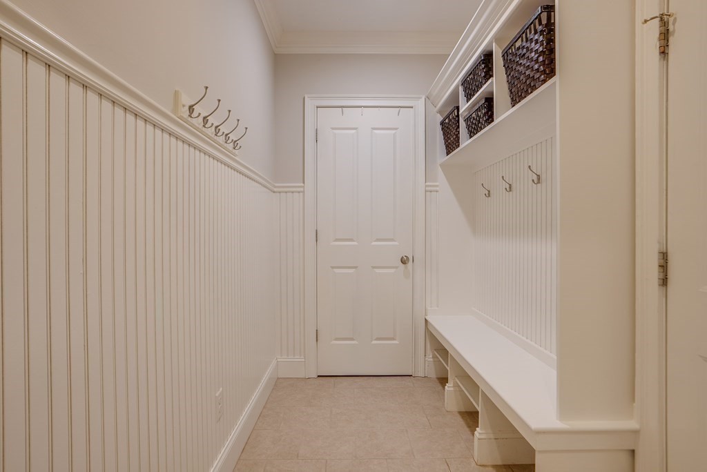 226 Carlisle Road Bedford, MA 01730 - Photo 12 of 34 Gallery Image 12
