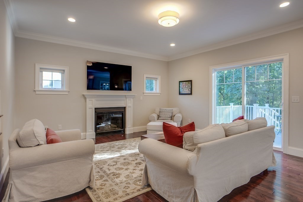 226 Carlisle Road Bedford, MA 01730 - Photo 8 of 34 Gallery Image 8