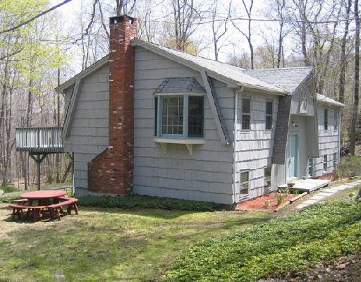 440 Old Sib Road Ridgefield, CT 06877 - Photo 1 of 1 a backyard of a house