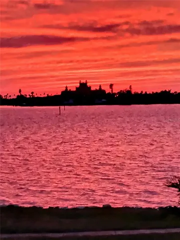 $2,700 | 6279 Sun Boulevard, Unit 201, St. Petersburg, FL 33715