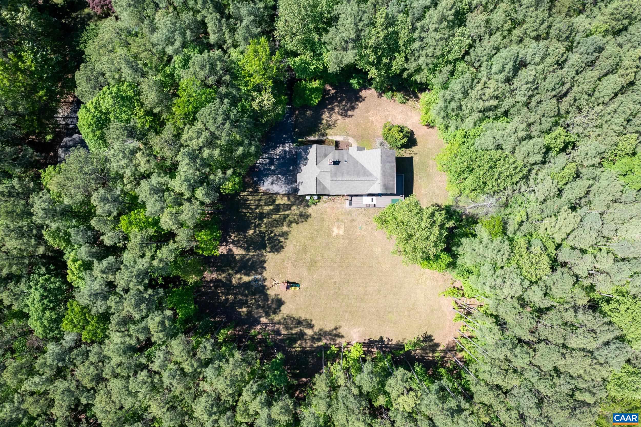 3101 Martin Kings Road Charlottesville, VA 22902 - Photo 4 of 60