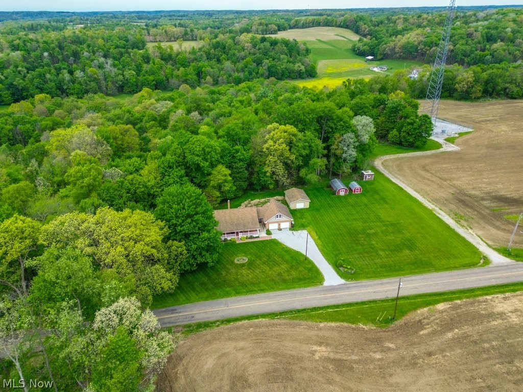 2267 Bellflower Road East Rochester, OH 44625 - Photo 44 of 48
