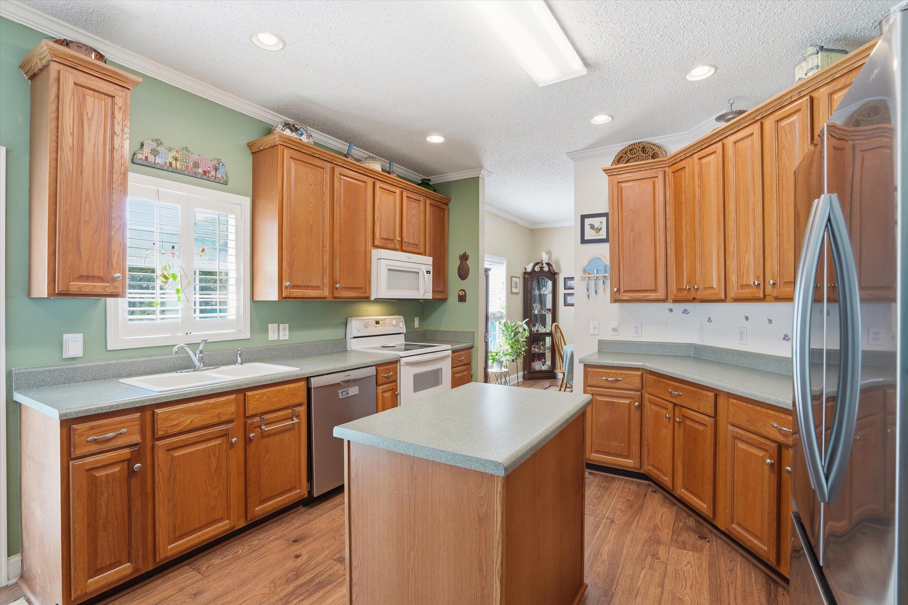 116 Sparrow Street Bonneau, SC 29431 - Photo 17 of 65