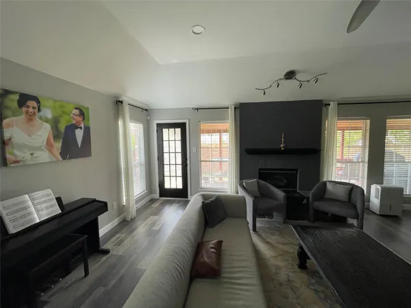 $2,475 | 3023 Bent Tree Loop, Round Rock, TX 78681