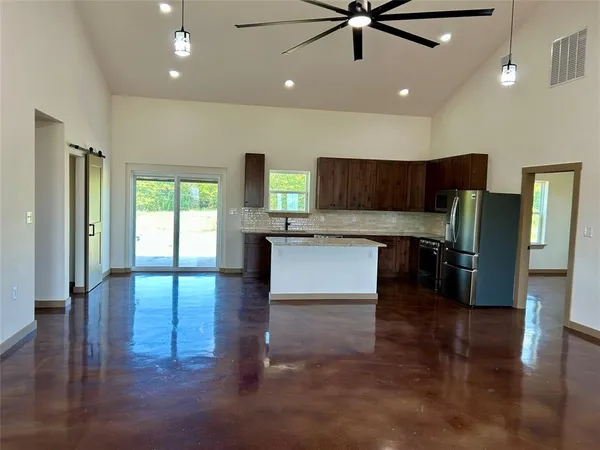 $499,000 | 231 Hcr 1206, Whitney, TX 76692