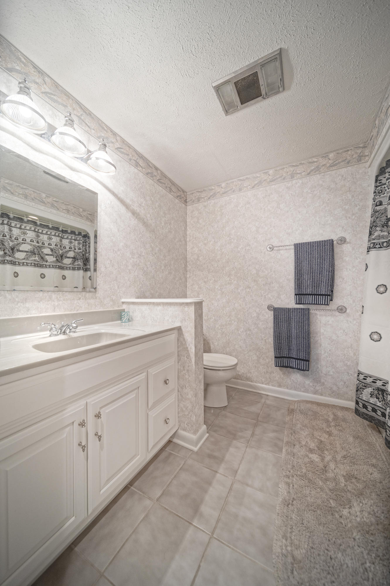 71 Penhook Point Penhook, VA 24137 - Photo 25 of 30 Downstairs bath