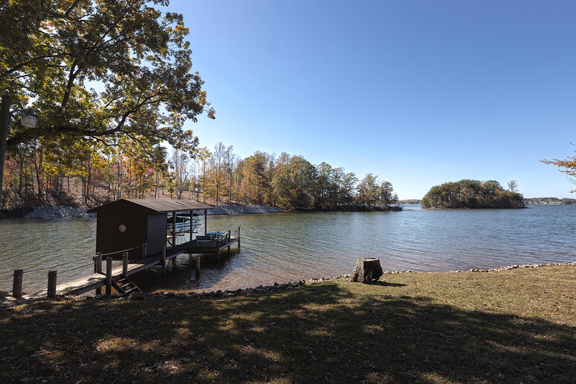 71 Penhook Point Penhook, VA 24137 - Photo 28 of 30 27