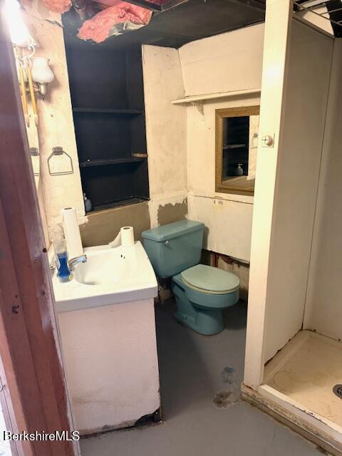 100 North Hoosac Road Williamstown, MA 01267 - Photo 15 of 25 a utility room with dryer and washer