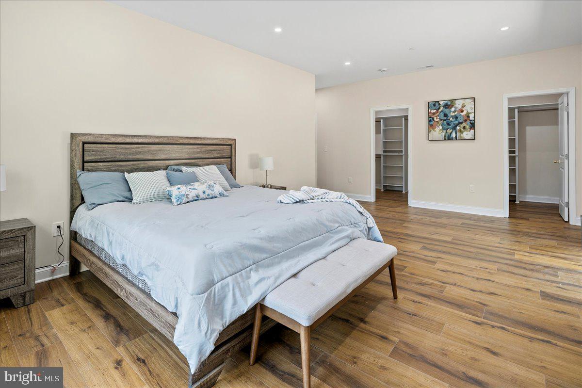 16708 Cashell Road Rockville, MD 20853 - Photo 65 of 105 Primary suite with deck on upper level
