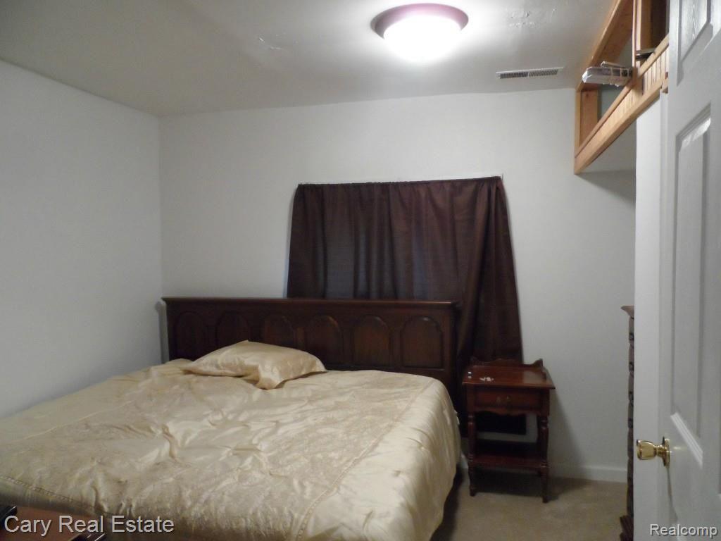 105 South Mount Tom Road Mio, MI 48647 - Photo 6 of 12 SAM_0208.jpg