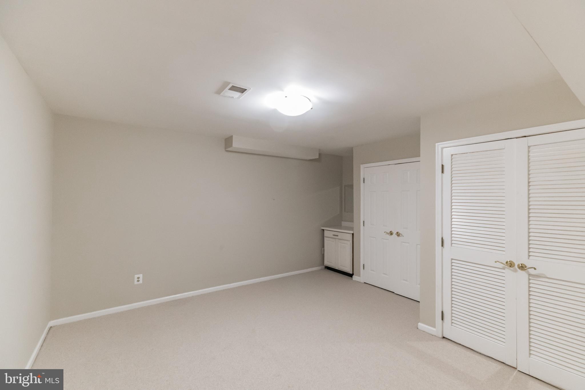 9731 Middleton Ridge Road Vienna, VA 22182 - Photo 35 of 39