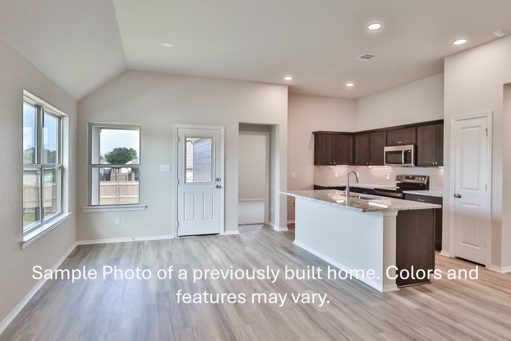 2871 Messenger Way Bryan, TX 77803 - Photo 4 of 13