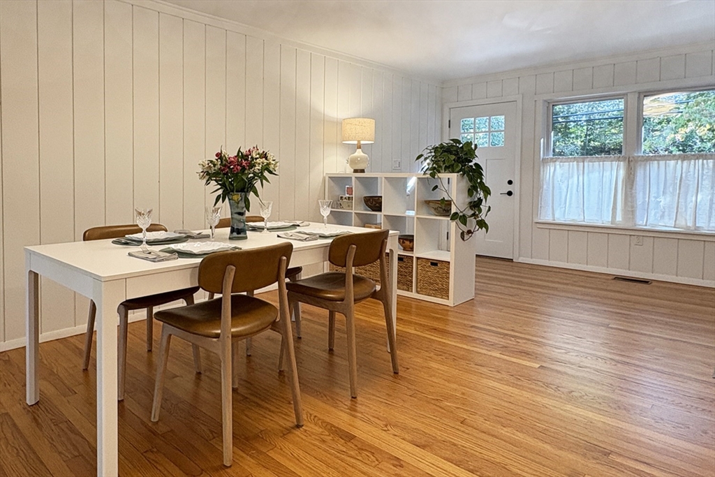 140 Florence Street Leeds, MA 01053 - Photo 8 of 24