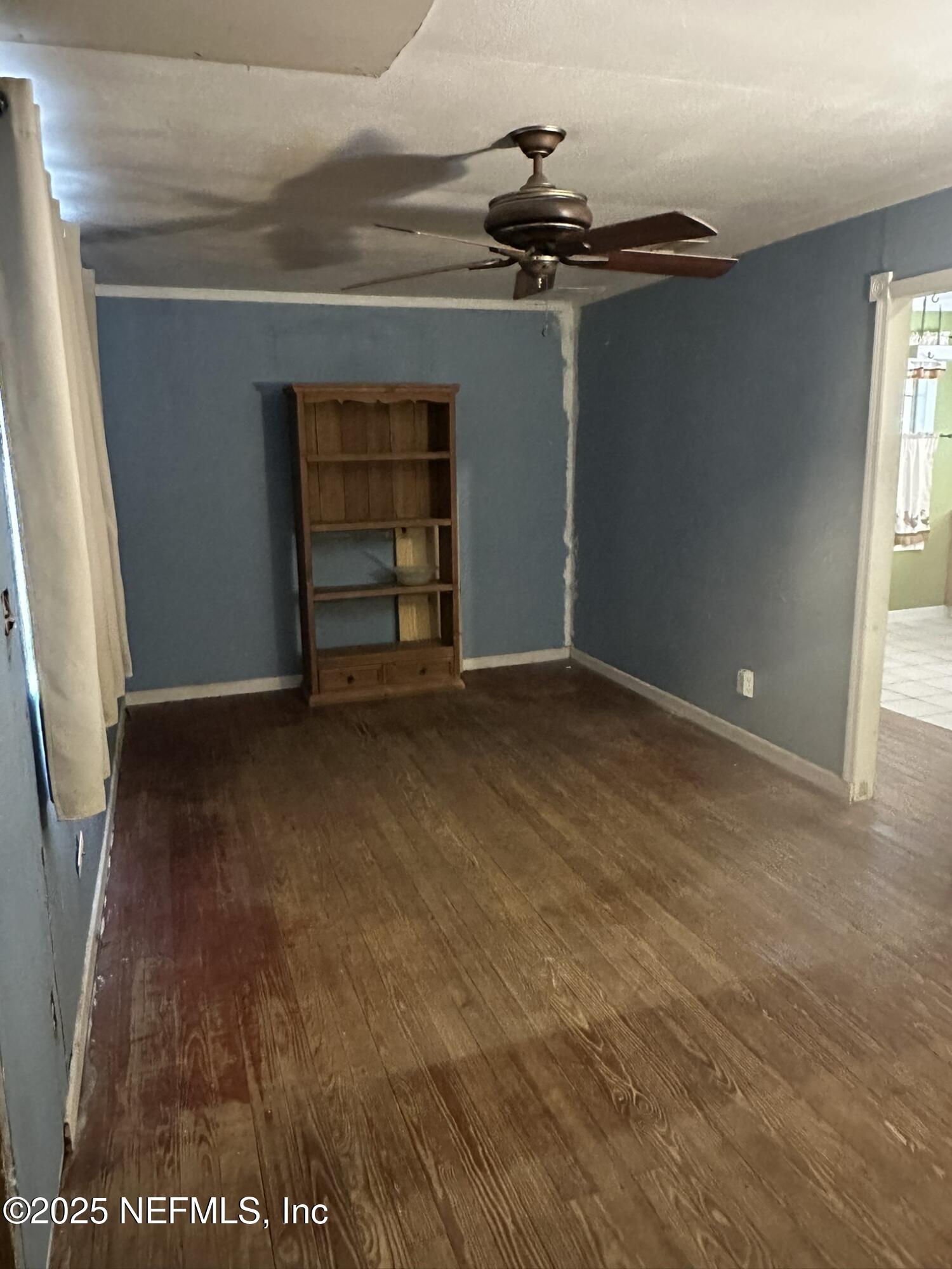 350 Warton Street Jacksonville, FL 32220 - Photo 3 of 21 IMG_3909