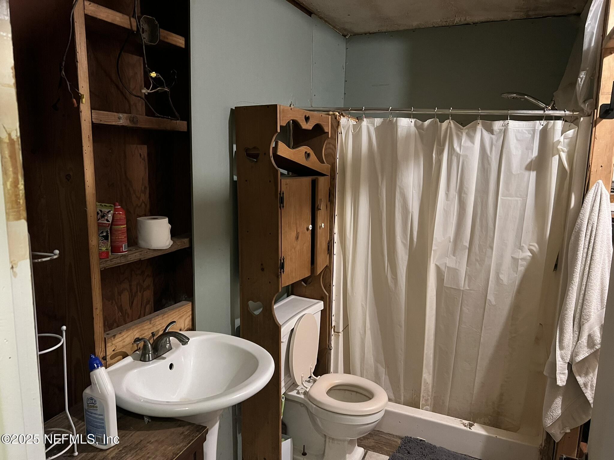 350 Warton Street Jacksonville, FL 32220 - Photo 8 of 21 E5E1C7B8-41FB-443B-9AD2-29298D2DF8F6