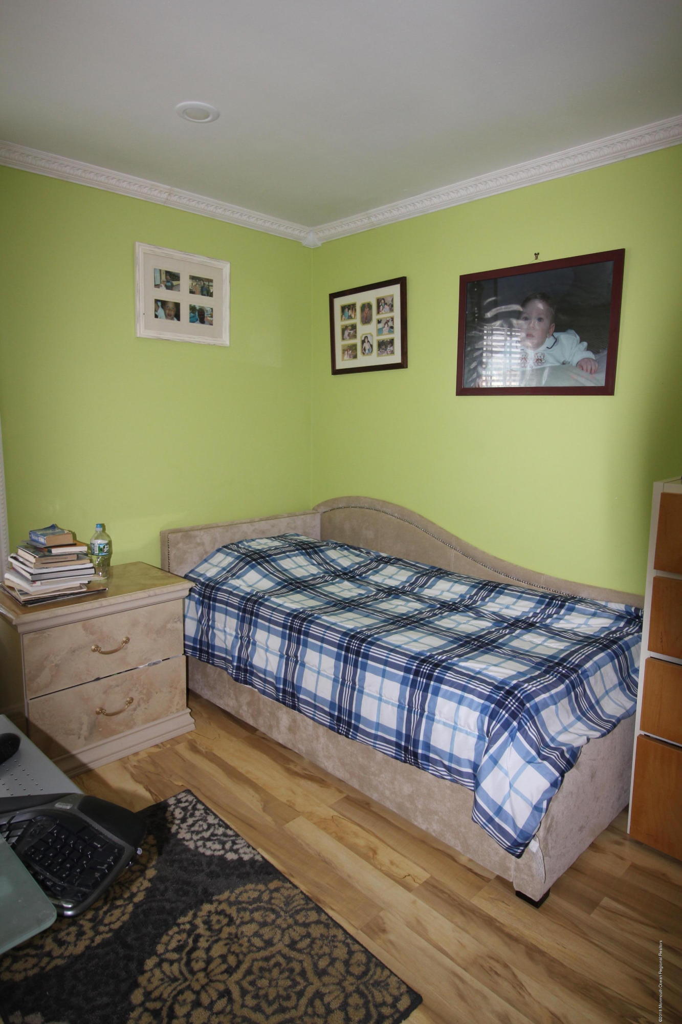 2007 Ridgeview Court, Unit 2007 Parlin, NJ 08859 - Photo 13 of 21 a bedroom with a bed and painting on the wall