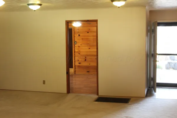 $275,000 | 301 South West Avenue, Clayton, NM 88415