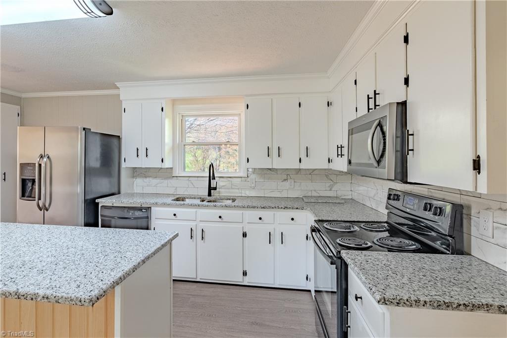 277 Simpson Mill Road Mount Airy, NC 27030 - Photo 11 of 46 Gallery Image 11