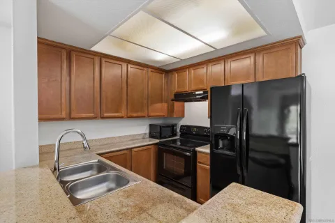 $345,000 | 432 Edgehill Lane, Unit 157, Oceanside, CA 92054