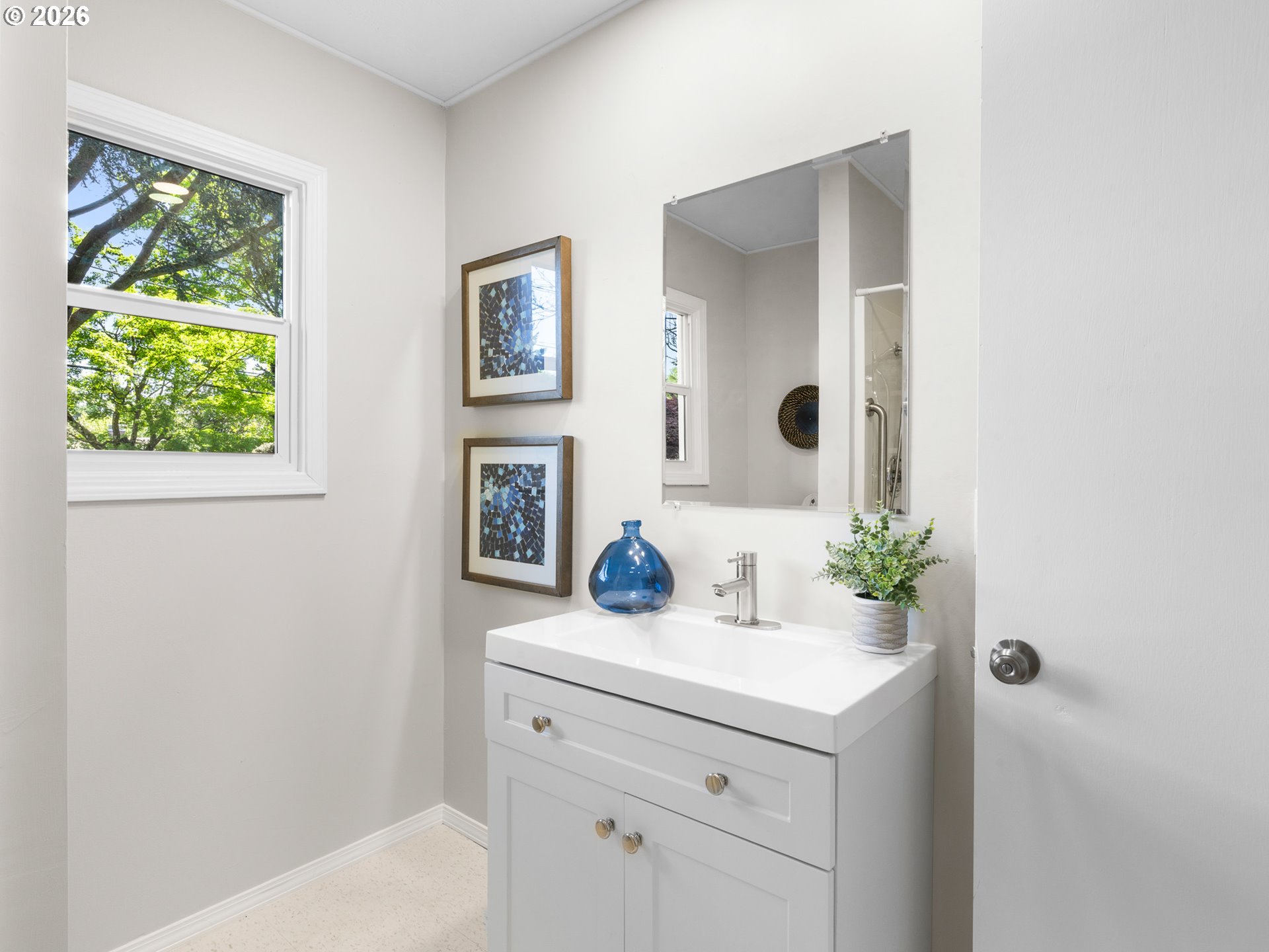 1734 Southeast 150th Avenue Portland, OR 97233 - Photo 11 of 21