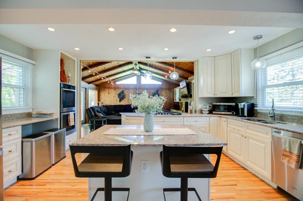 4812 Carleton Road Minnetonka, MN 55343 - Photo 10 of 28 Gallery Image 10