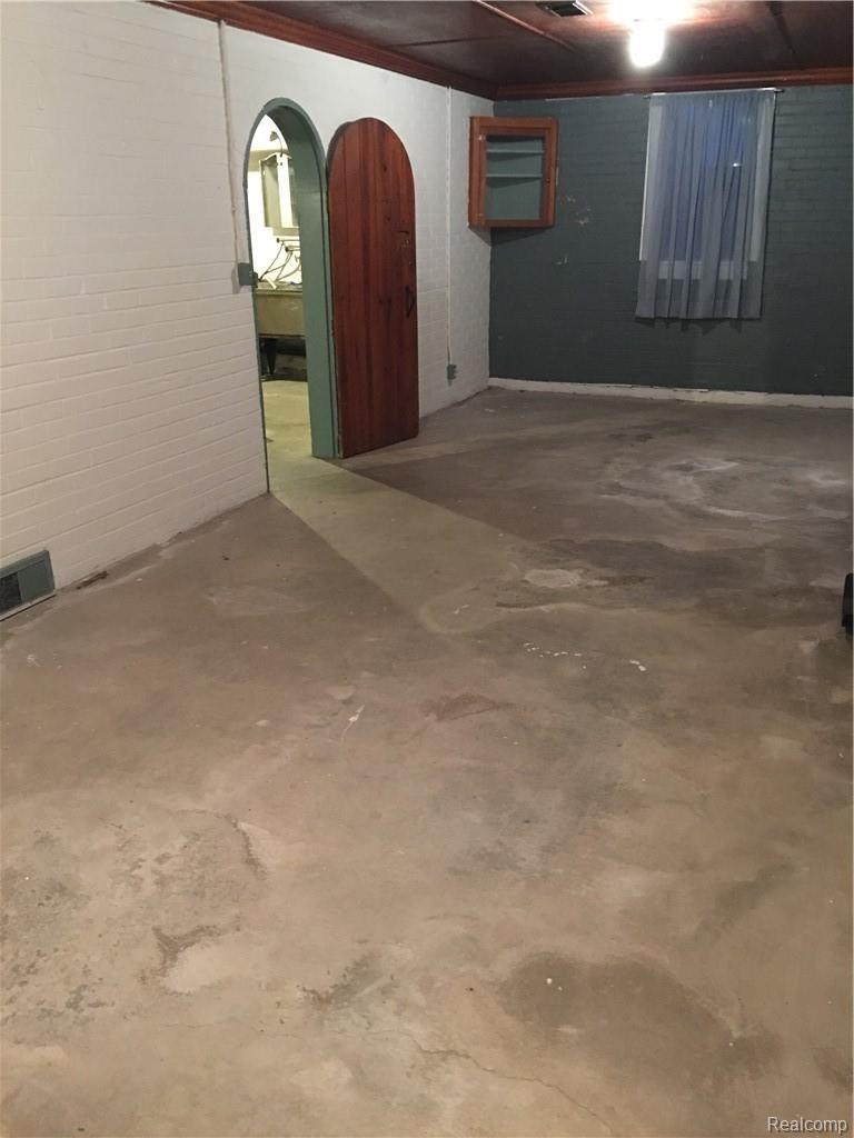 3985 Covert Road Waterford, MI 48328 - Photo 26 of 32 3br.jpg