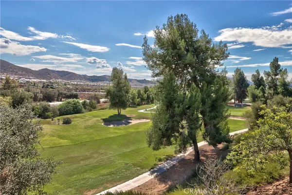 $324,900 | 1738 Pala Lake Drive, Fallbrook, CA 92028