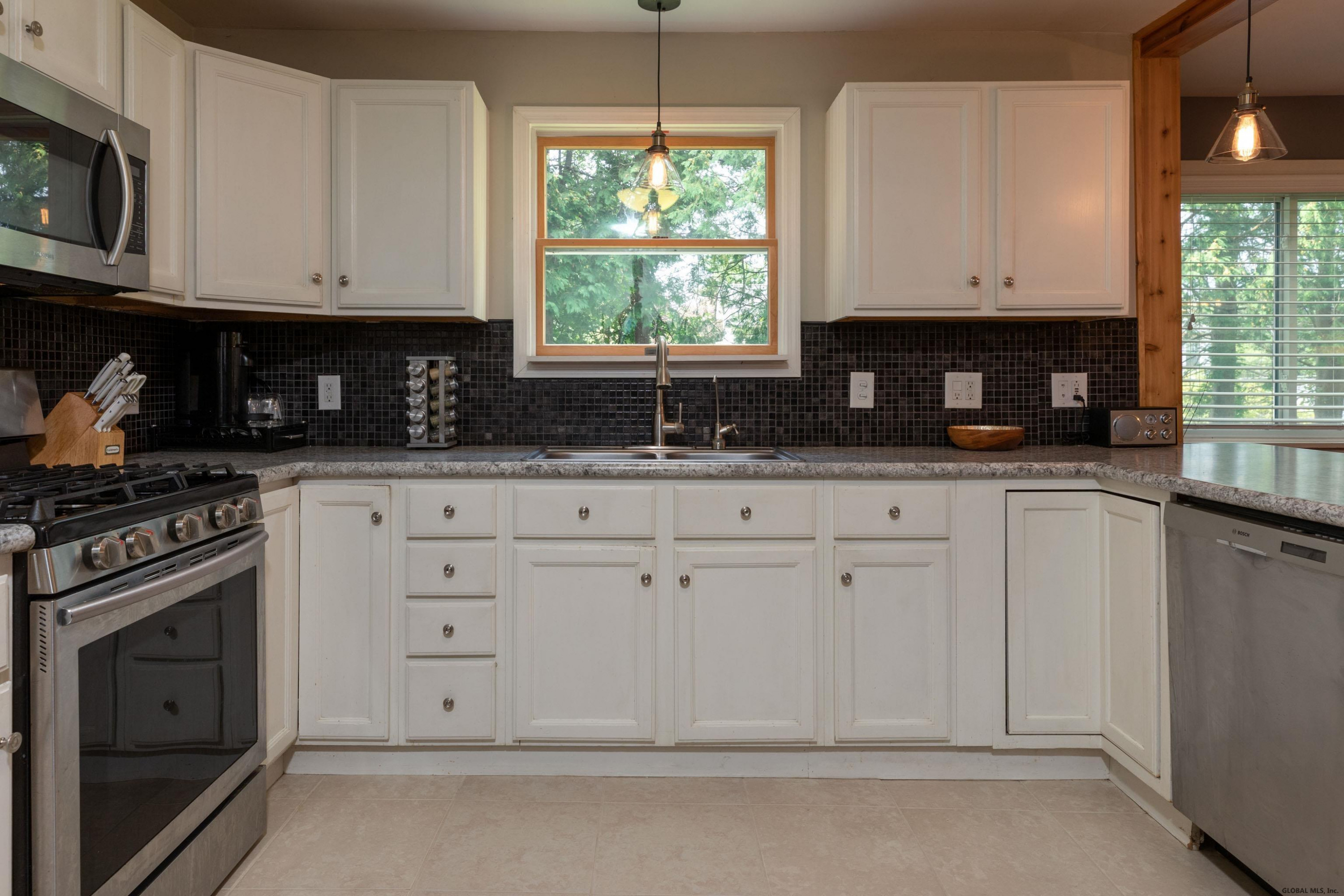 328 Ridge Road Queensbury, NY 12804 - Photo 10 of 26 Photo 10