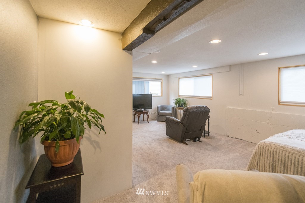 12717 Southeast 189th Street Renton, WA 98058 - Photo 21 of 33 Gallery Image 21