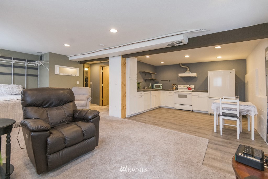12717 Southeast 189th Street Renton, WA 98058 - Photo 22 of 33 Gallery Image 22