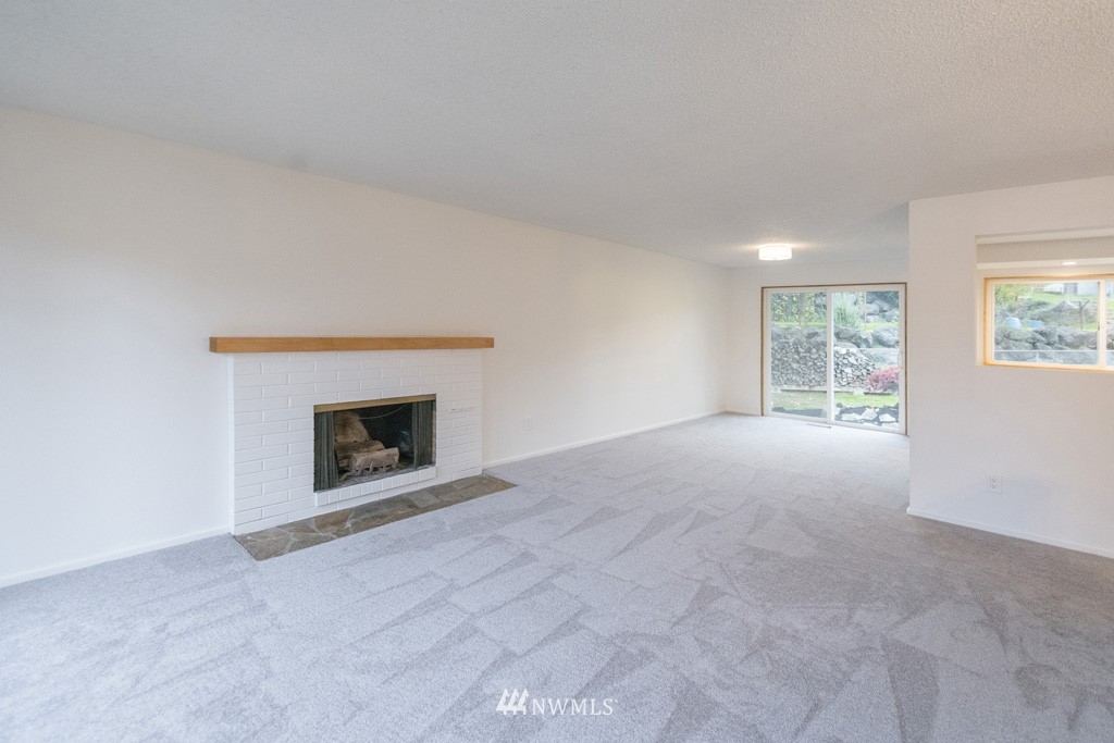 12717 Southeast 189th Street Renton, WA 98058 - Photo 4 of 33 Gallery Image 4