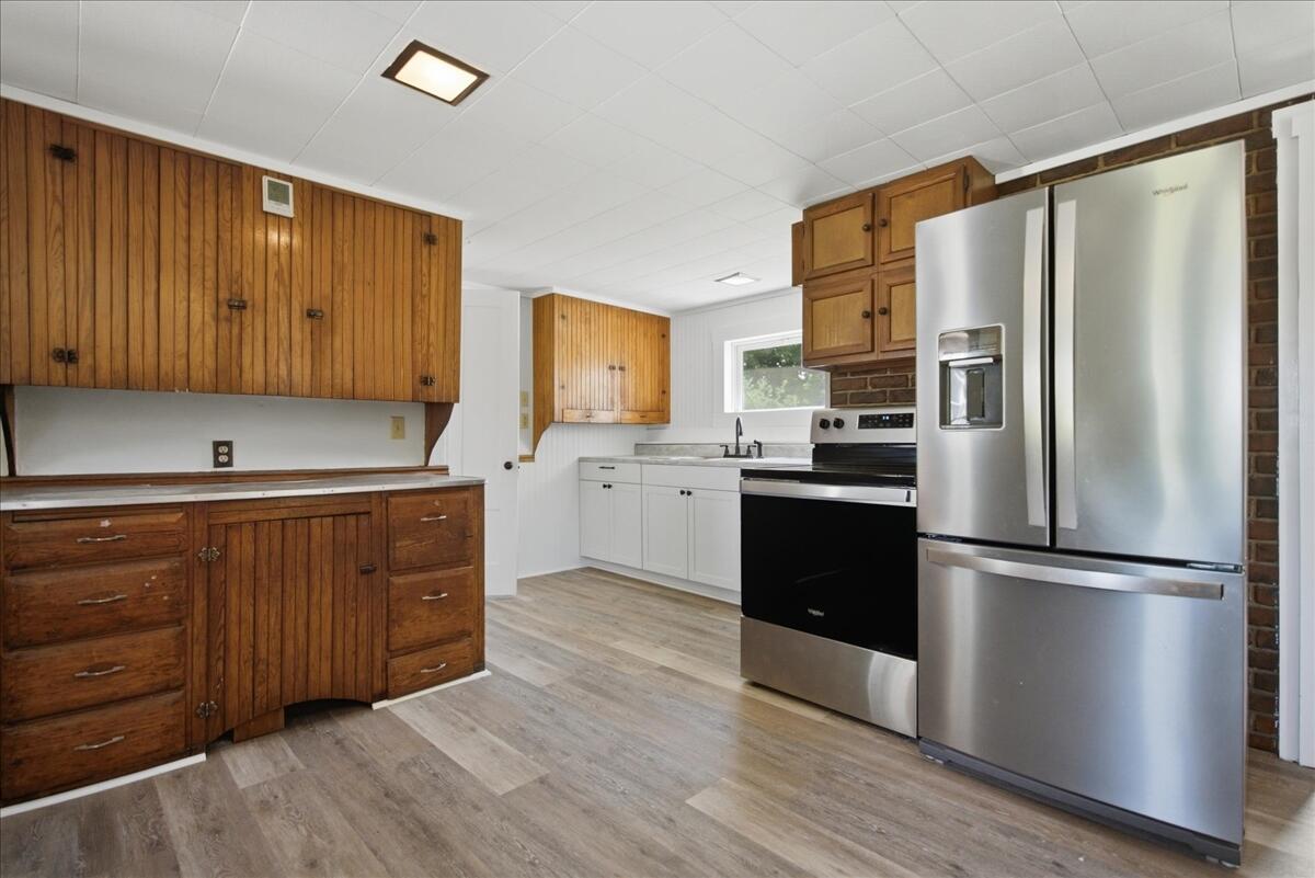 229 Chopps Cross Road Woolwich, ME 04579 - Photo 6 of 60 Kitchen/dining