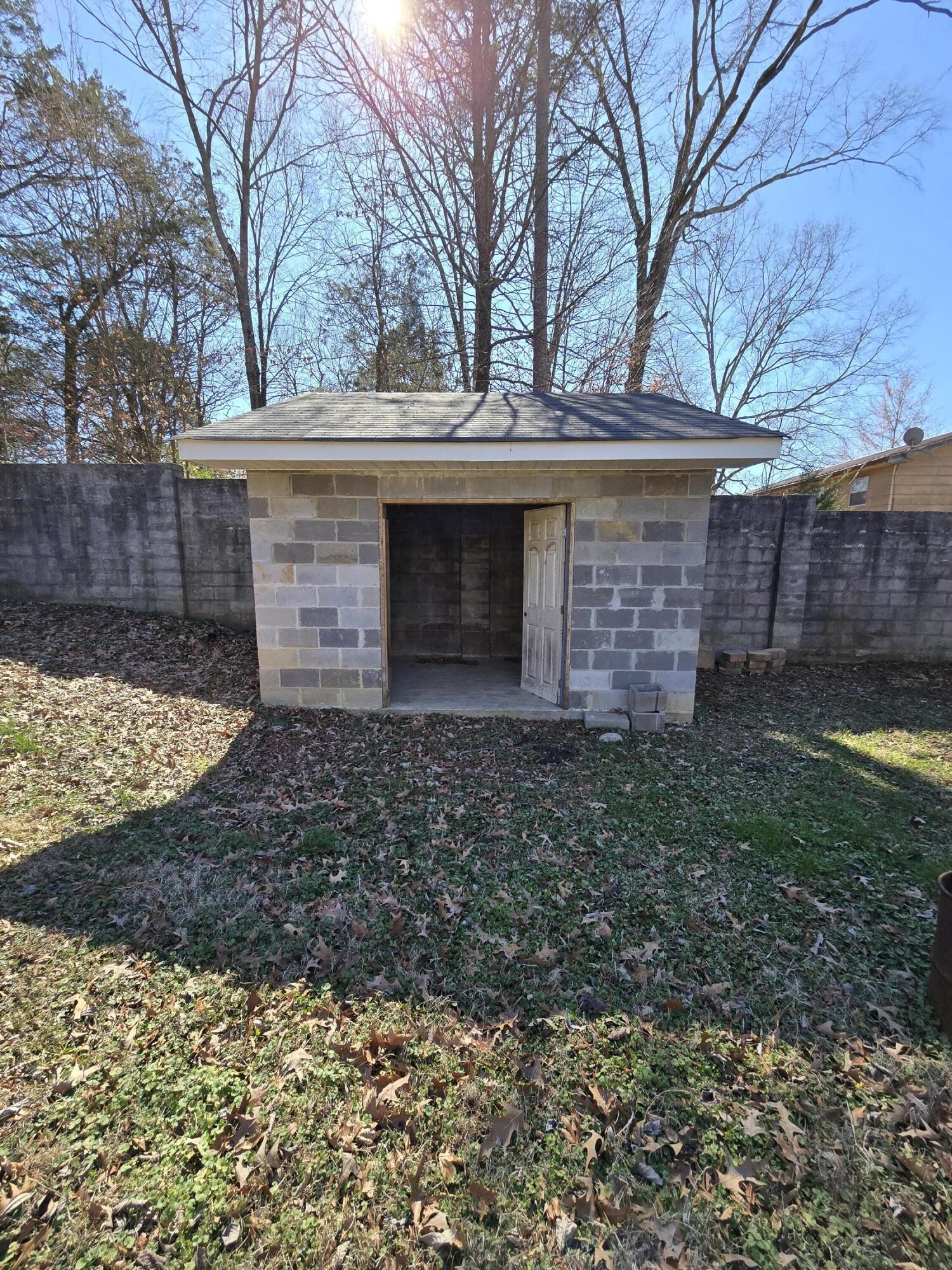 6063 Spring Place Road Southeast Cleveland, TN 37323 - Photo 37 of 44 a front view of a house with a yard