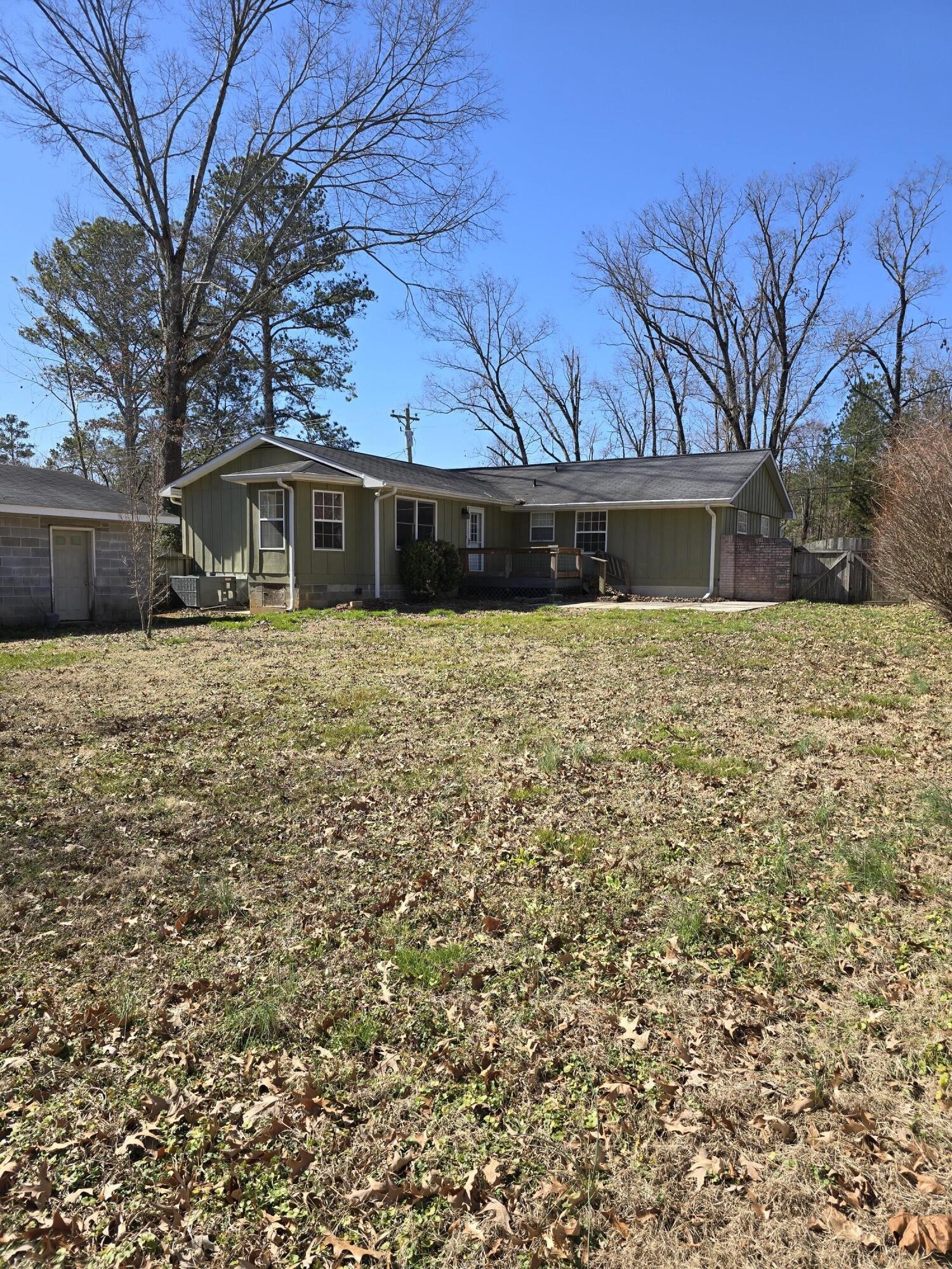 6063 Spring Place Road Southeast Cleveland, TN 37323 - Photo 44 of 44 a front view of house with yard and trees