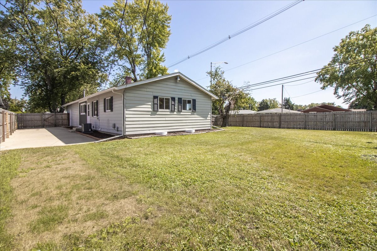 2211 Black Road Joliet, IL 60435 - Photo 21 of 22 Gallery Image 21