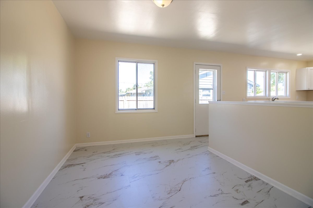2211 Black Road Joliet, IL 60435 - Photo 8 of 22 Gallery Image 8