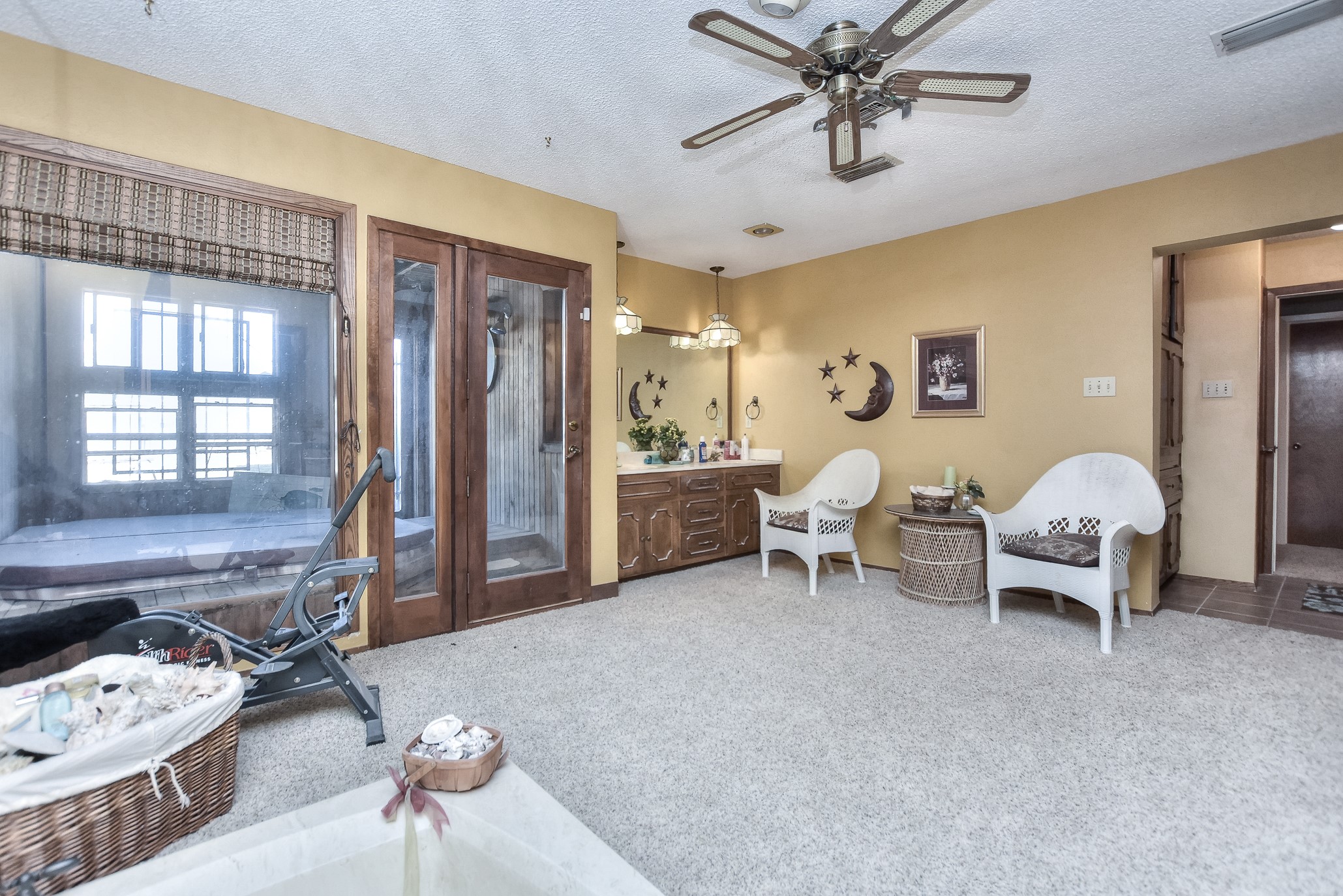 118 Oak Ridge Circle Georgetown, TX 78628 - Photo 21 of 38 a living room with furniture and a window