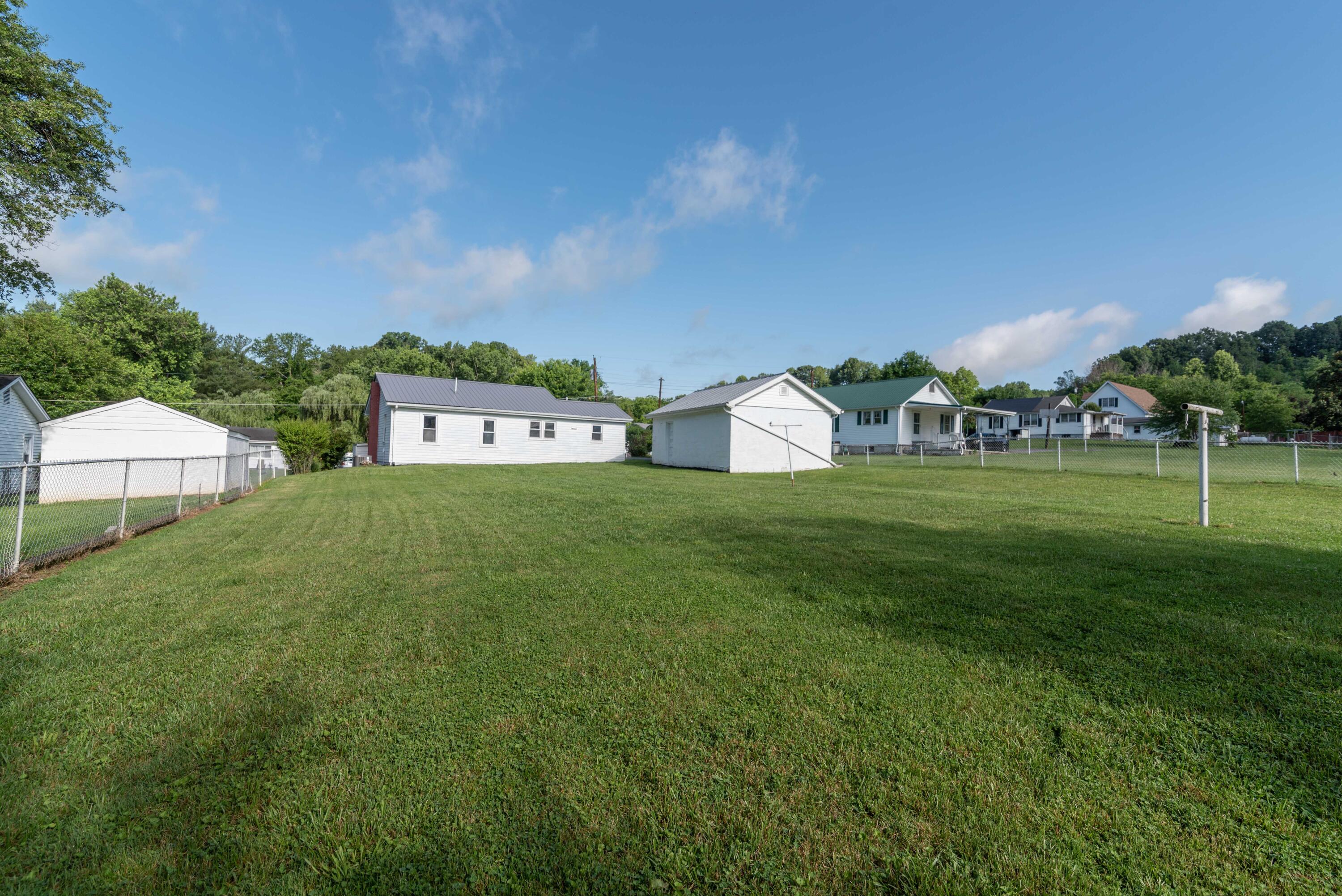 122 Barr Road Blountville, TN 37617 - Photo 25 of 27 122 Barr-7