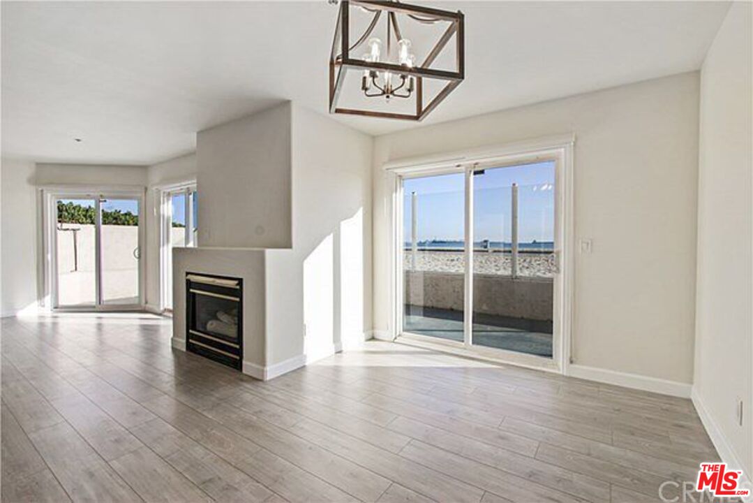 25 South 15th Place, Unit 101 Long Beach, CA 90802 - Photo 11 of 23