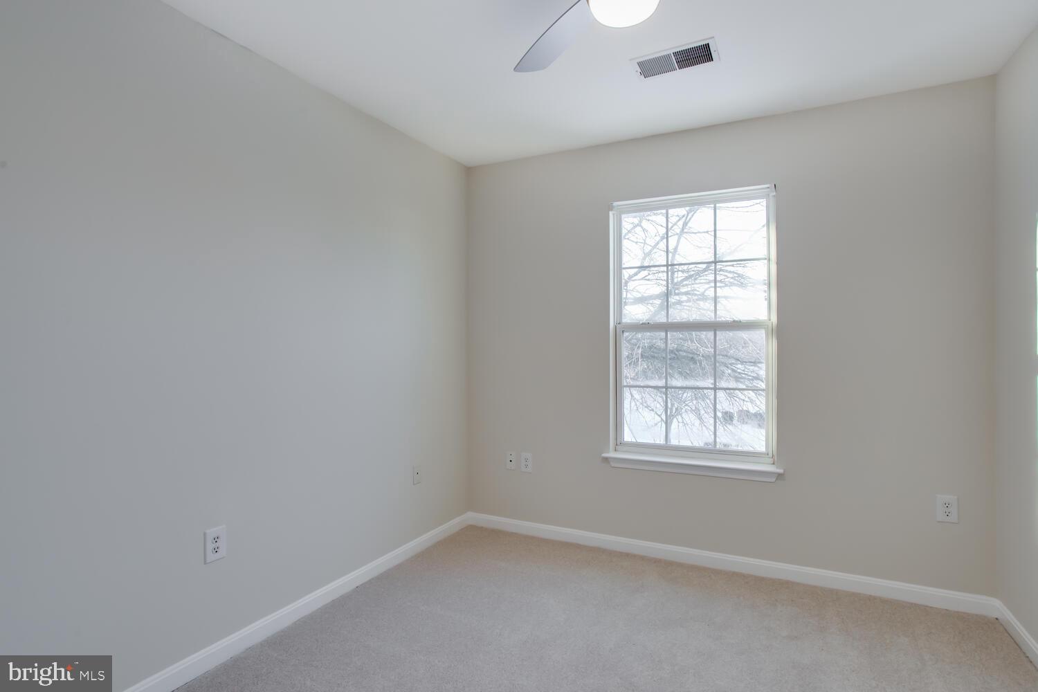7024 Commander Howe Terrace Brandywine, MD 20613 - Photo 26 of 34 an empty room with a window