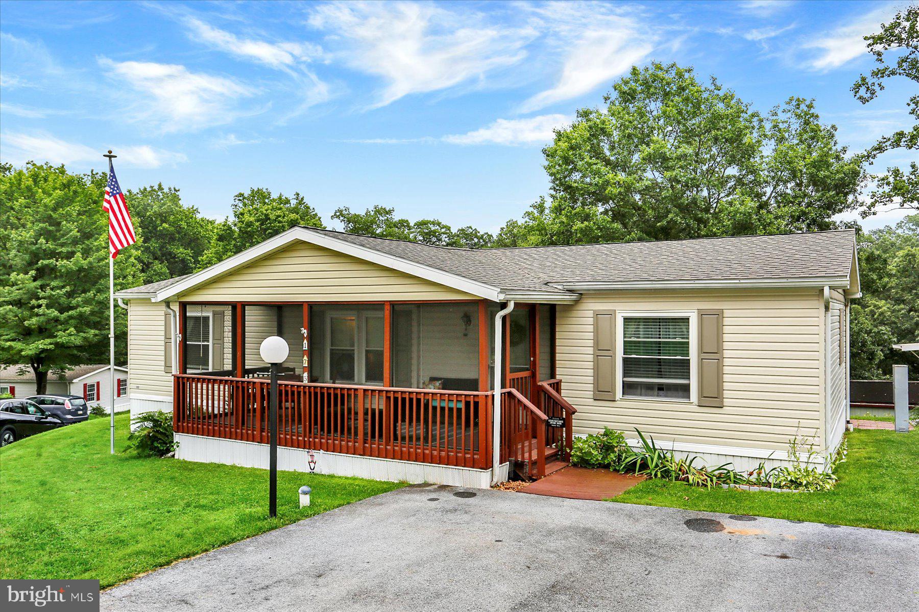 175 Sun Valley Road Elizabethtown, PA 17022 - Photo 2 of 29 Gallery Image 2