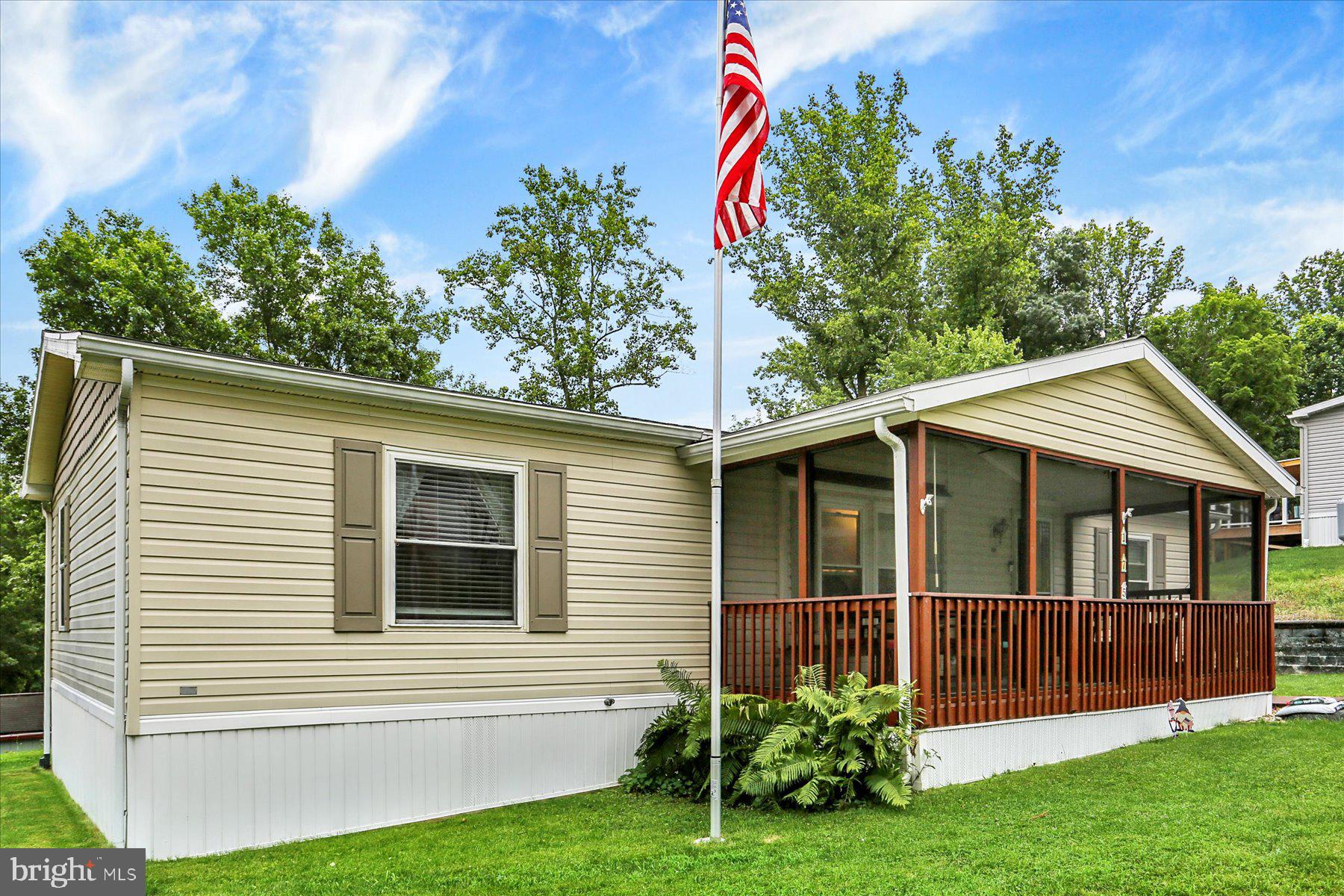 175 Sun Valley Road Elizabethtown, PA 17022 - Photo 3 of 29 Gallery Image 3