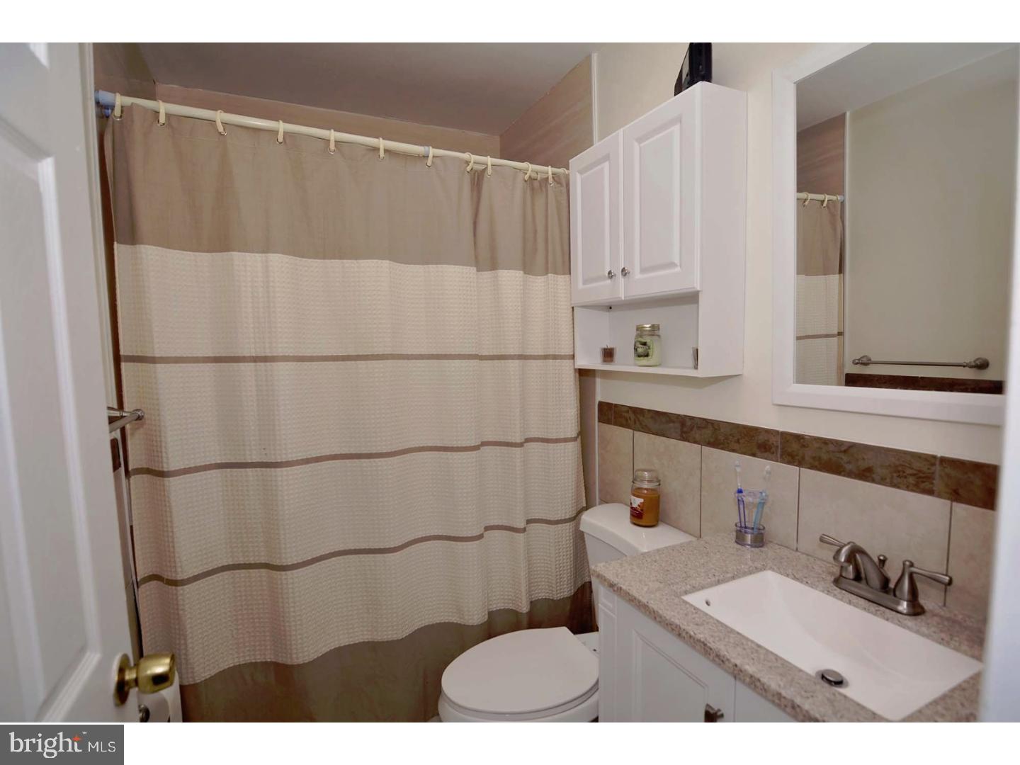12046 Covert Road Philadelphia, PA 19154 - Photo 18 of 24 Bathroom