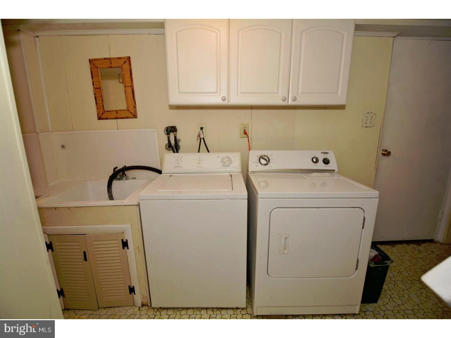 12046 Covert Road Philadelphia, PA 19154 - Photo 19 of 24 Laundry Room