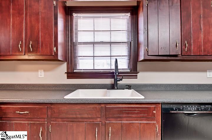 20 Edwards Mill Road Taylors, SC 29687 - Photo 7 of 33 Gallery Image 7