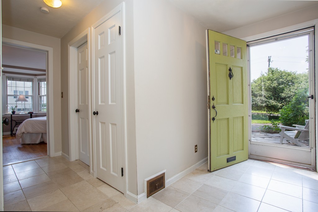 100 Emerson Road Longmeadow, MA 01106 - Photo 3 of 30 Gallery Image 3