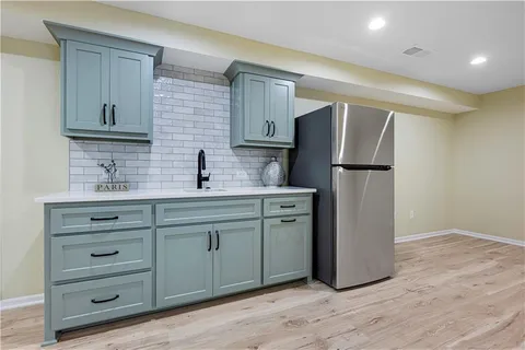 $540,000 | 5232 West 121st Street, Overland Park, KS 66209