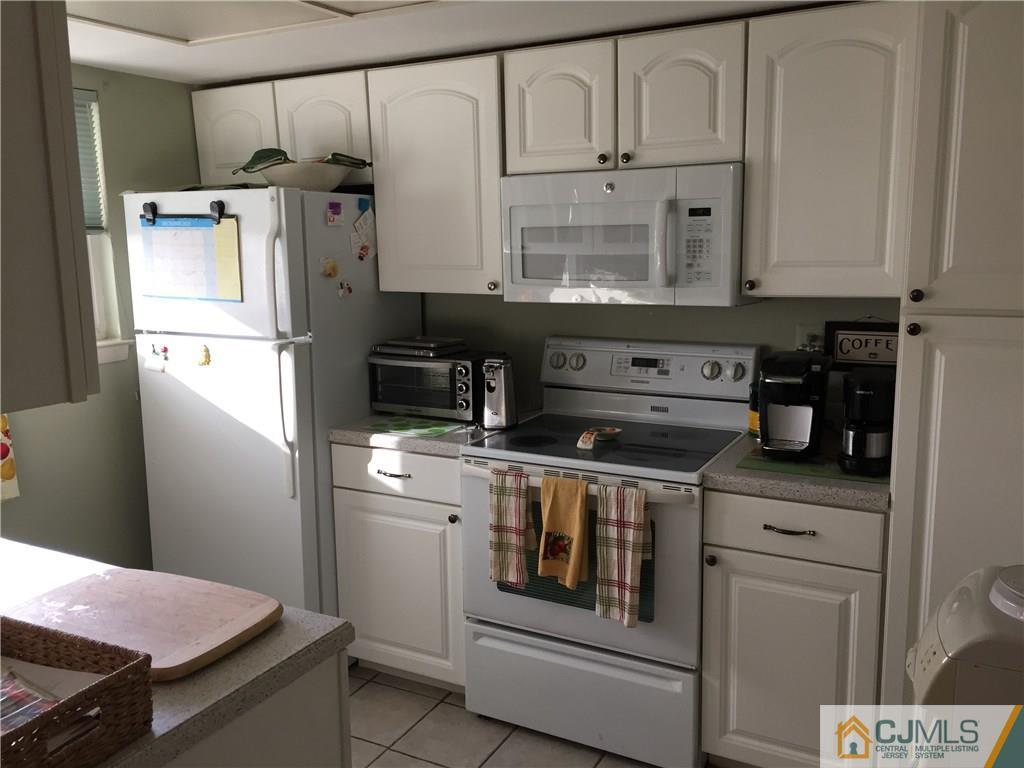 226 B Branch Road Monroe Township, NJ 08831 - Photo 9 of 17 Gallery Image 9